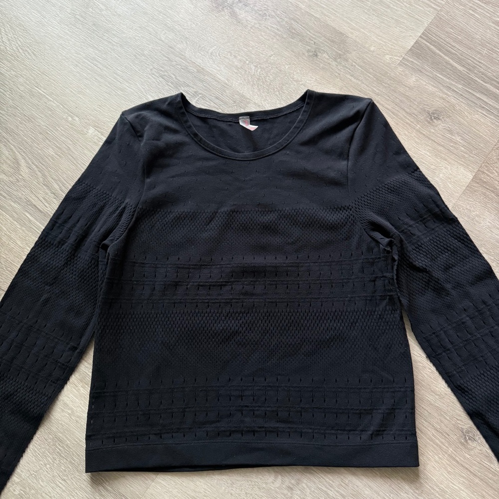 Free People Movement Women’s Black Cropped Layer Long Sleeve Top M/L Active